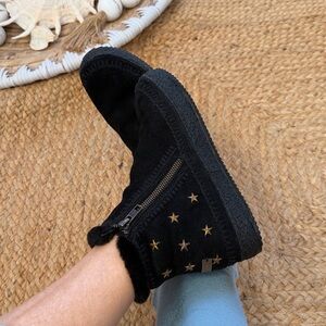 Free People NWT Laidback London Setsu Stars Black Suede Shearling winter boots 7